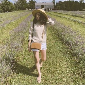 Meet your Posher, Cristina